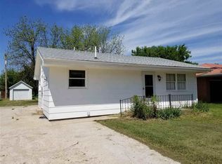 411 W 1st St, Trenton, NE 69044