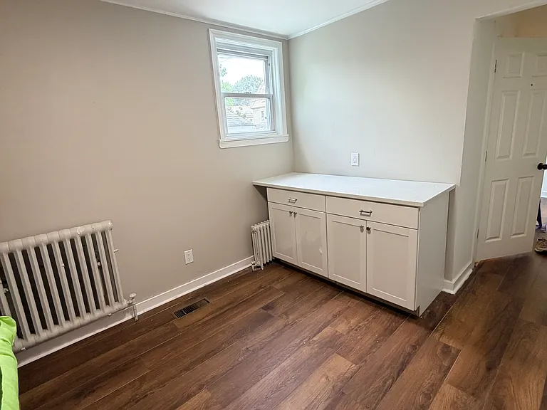 447 Glen St #1 — Photo 17