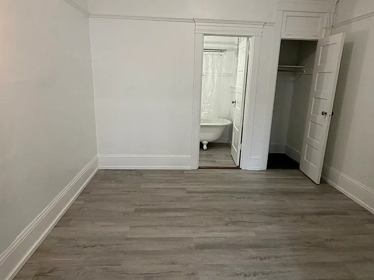 33-1717 W Burnside St #26 — Photo 5