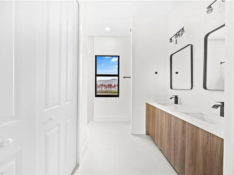 2705 Darlene Pl — Photo 24