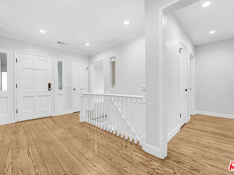 2383 Panorama Ter — Photo 25