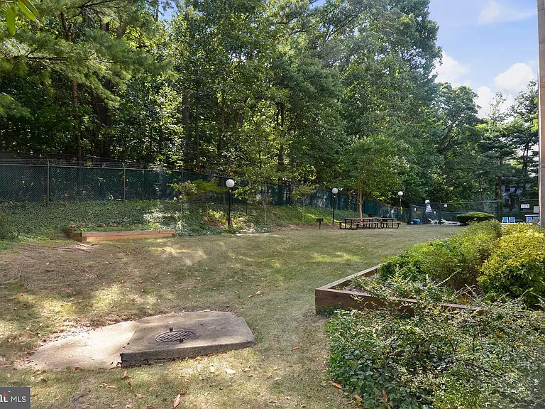 2059 Huntington Ave #1008 — Photo 22