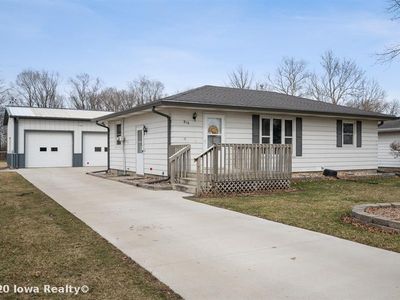 810 E Franklin Ave, Indianola, IA, 50125