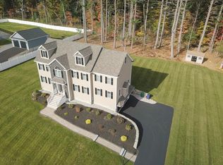 31 Fieldstone Ln, Billerica, MA 01821