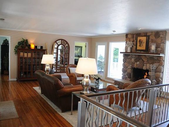 Living Room w/Fireplace