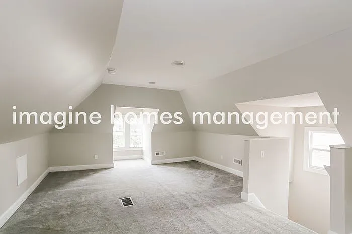 627 Oakwood Ave — Photo 12