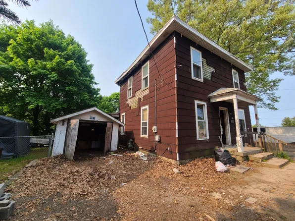515 Crooks St, Belding, MI 48809