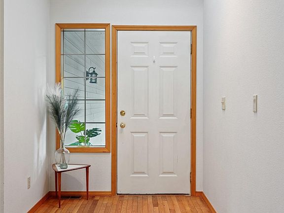 3rd image of 2942 Briar Lea Loop SE