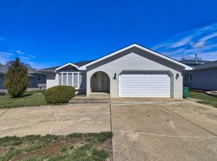 530 Rhonda Dr, Lockport, IL 60441