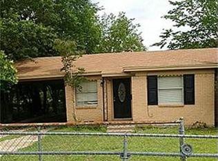 1213 Woodcrest Dr, Mesquite, TX 75149