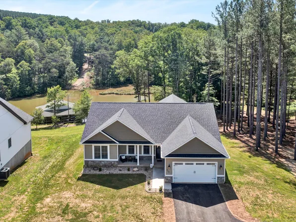 862 Lakewatch Cir, Moneta, VA 24121