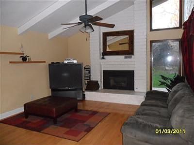 5th image of 163 E Moody Ave