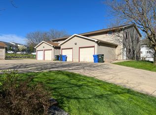 2948 King James Way APT 4, Fitchburg, WI 53719