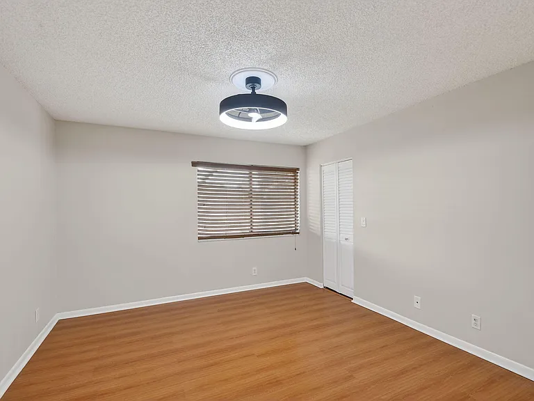 511 Shady Pine Way #D2 — Photo 24