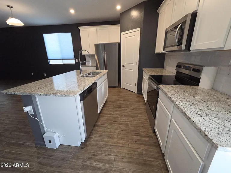 17353 W Patrick Ln — Photo 6