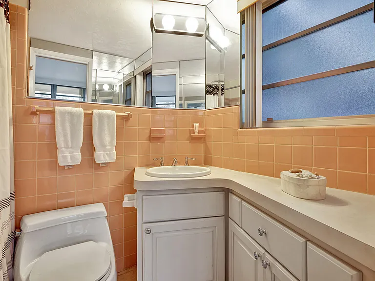 2727 Yacht Club Blvd #2A — Photo 33