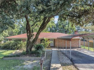 212 E Hillcrest St, White Oak, TX 75693