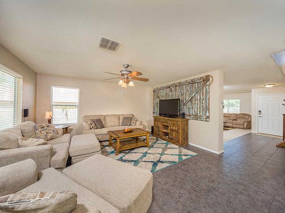 4th image of 572 E Sterling Canyon Dr