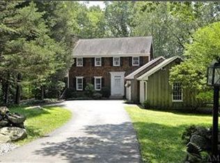 16 Brook Farm Rd, Bedford, NY 10506