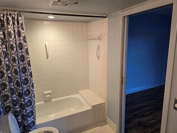 4th image of 2504 Antigua Terrace #E4