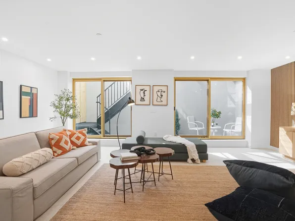 19 North Henry Street image 32 of 37