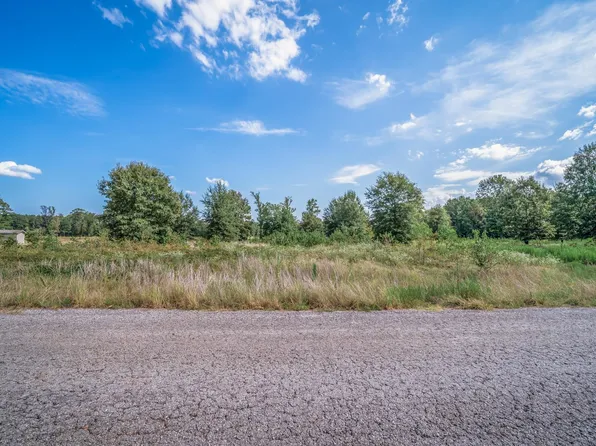 Deerfield Lake Cir, Longview, TX 75605
