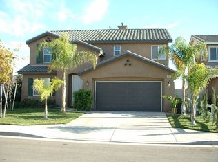 1045 Sandgrouse Ln, Perris, CA 92571