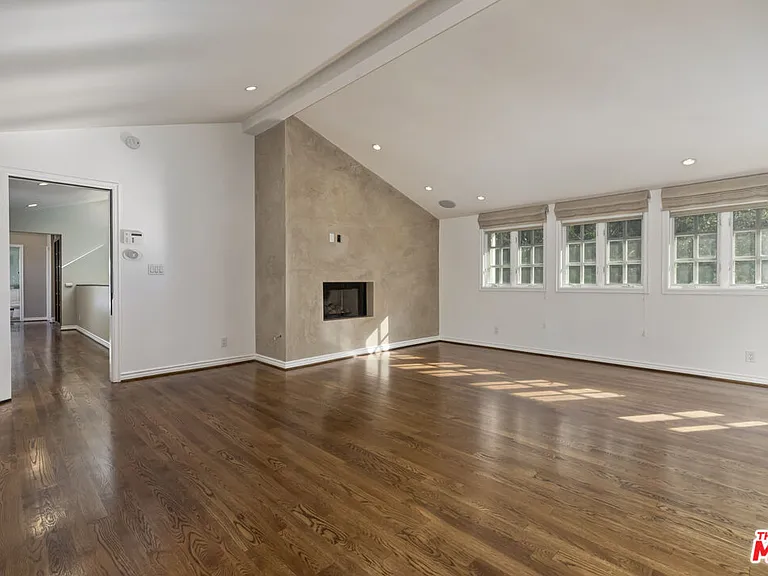 1277 N Norman Pl — Photo 15