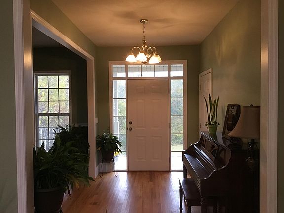 5th image of 156 Wendy Ln