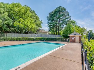 1655 Oaken Bucket Dr, Cordova, TN 38016