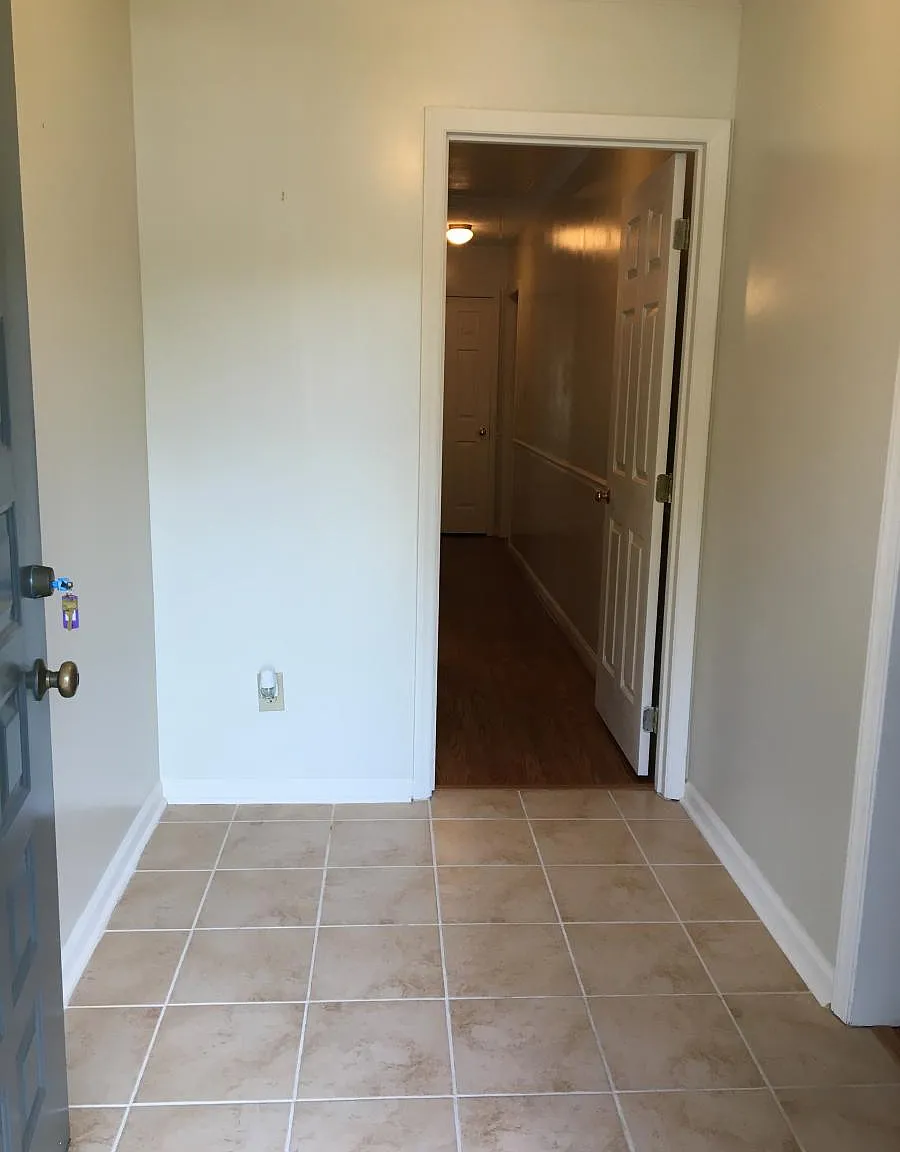 2 bed, 1136 sqft, $1,435 — Photo 2