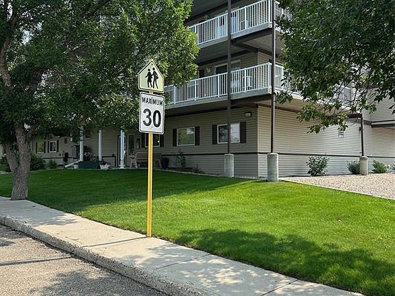 2nd image of 1637 1st St #305