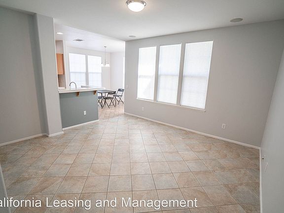 2nd image of 27056 Victoria Ln Unit 119