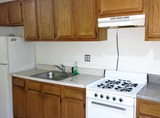2377 38th St, Astoria, NY 11105