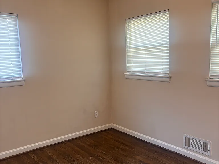 11203 Dodson Ln — Photo 30