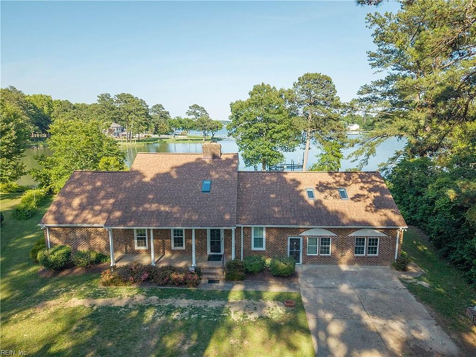 1st image of 236 Robanna Dr