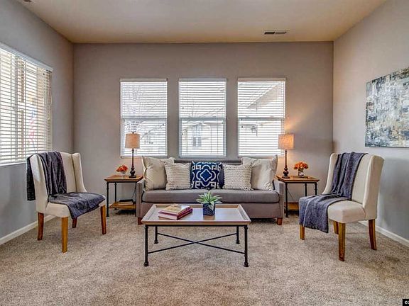 4th image of 2616 Arrowsmith Dr