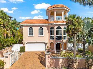 4001 5th Ave, Holmes Beach, FL 34217