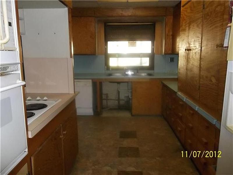 2nd image of 11310 Tema Cres