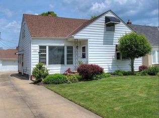 24001 E Silsby Rd, Beachwood, OH