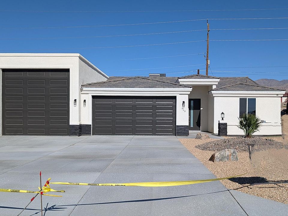 1st image of 790 Desert View Dr