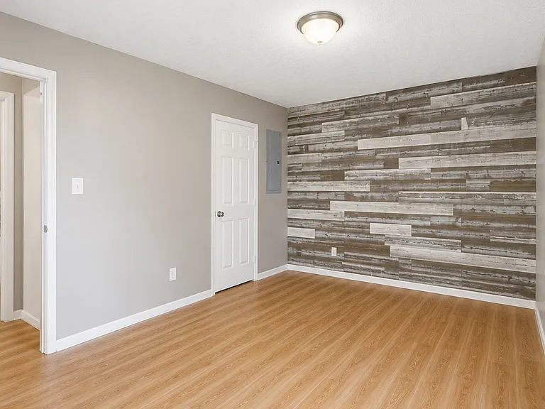2137 Curtiswood Dr — Photo 13