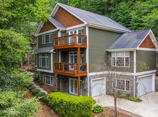 19 Hearthstone Dr, Asheville, NC 28803