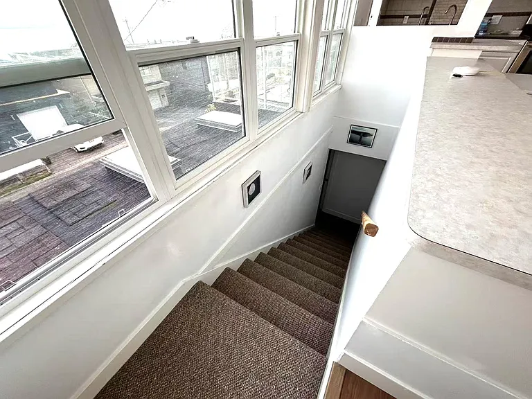 14602 W Beach Ave #BASEMENT — Photo 4