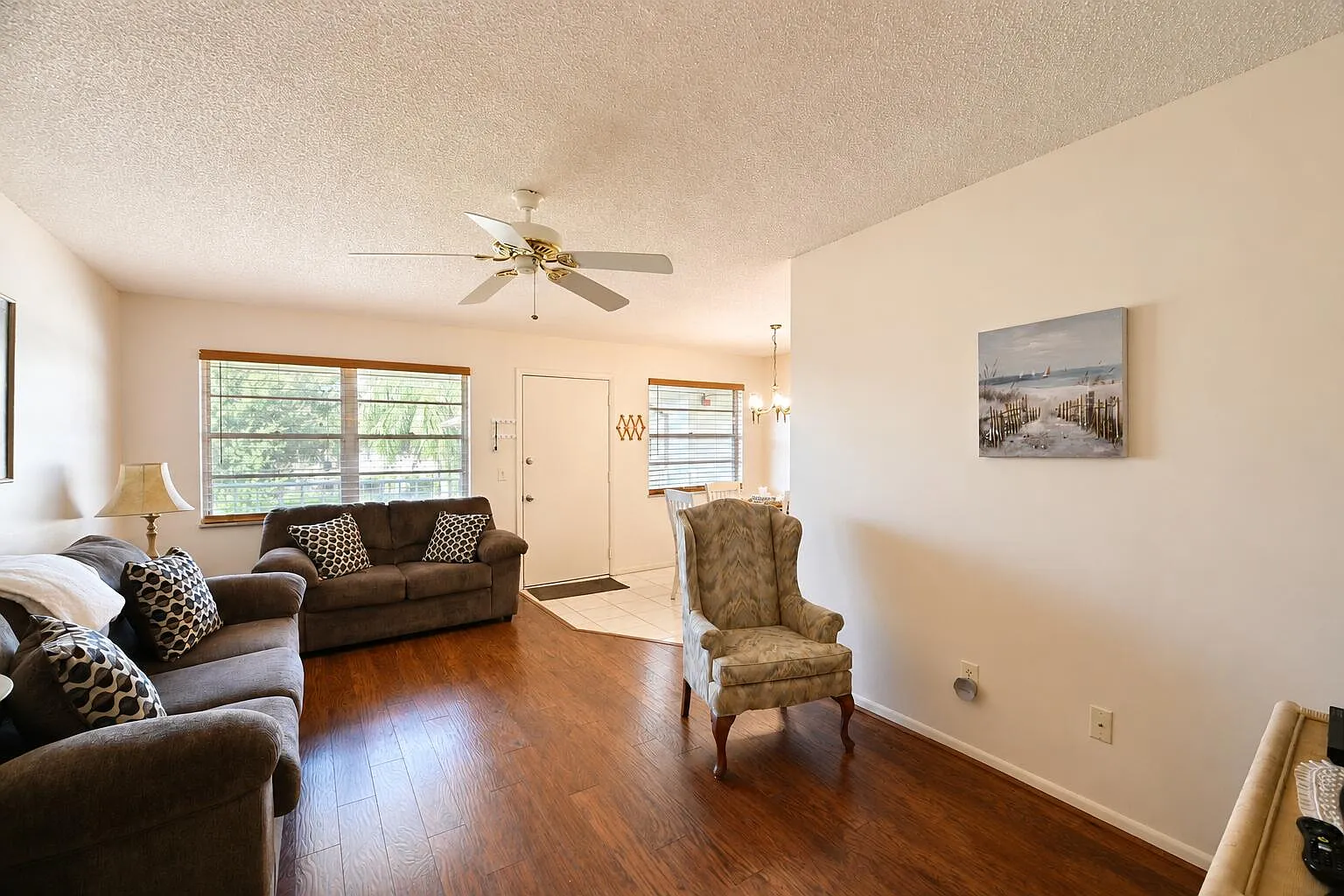 1 bed, 1.5 bath, 800 sqft, $1,350 — Photo 3