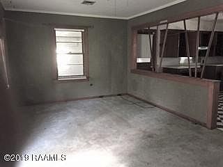 5th image of 611 S Bernadette St