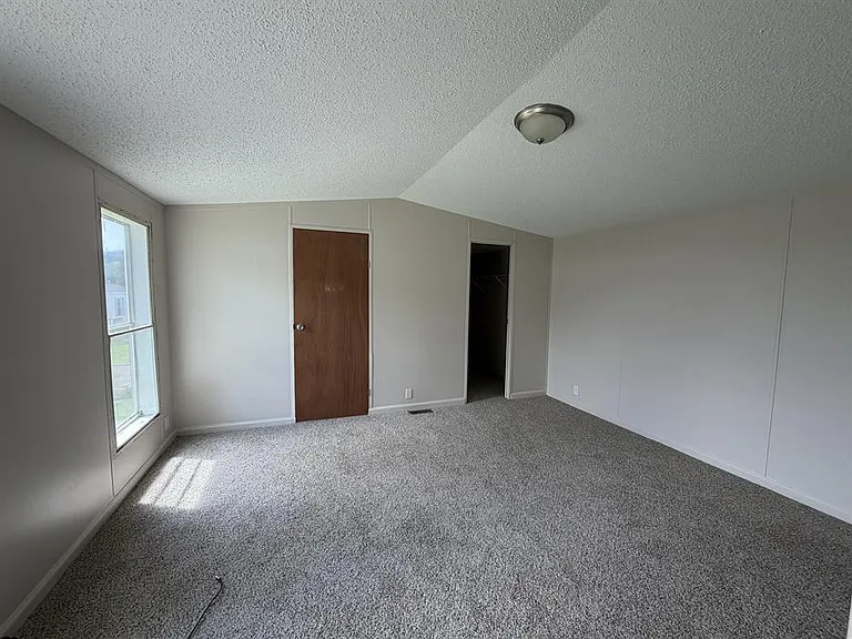 118 Walnut Ave — Photo 6