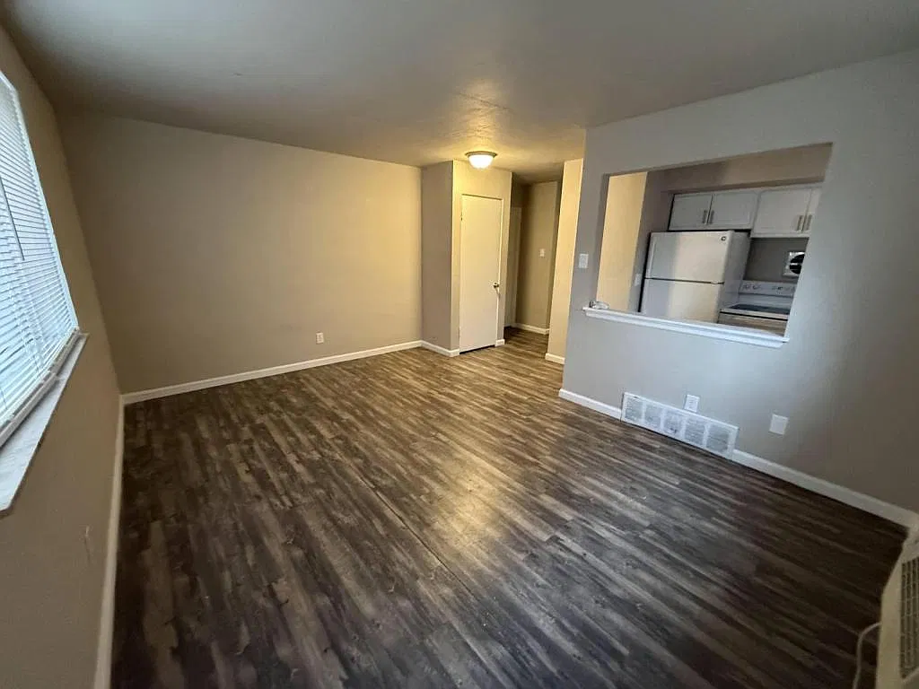 3006 Lafayette Ave, Apt 8A — Photo 4