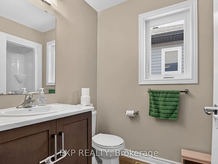 98 Seabert Dr — Photo 7