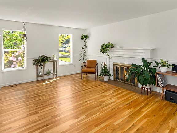 2nd image of 14300 SE 49th St